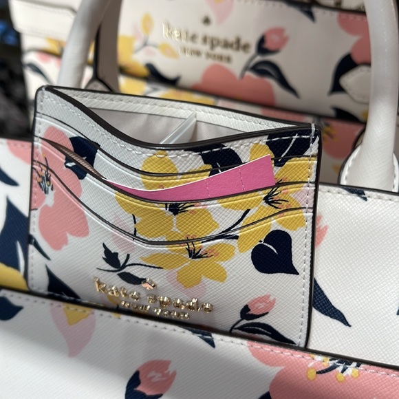 Kate Spade Staci Lily Blooms Small Card Hoder - Picture 6 of 16